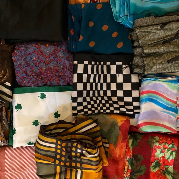 Lot of 30 amazing long vintage scarves - Picture 4 of 7